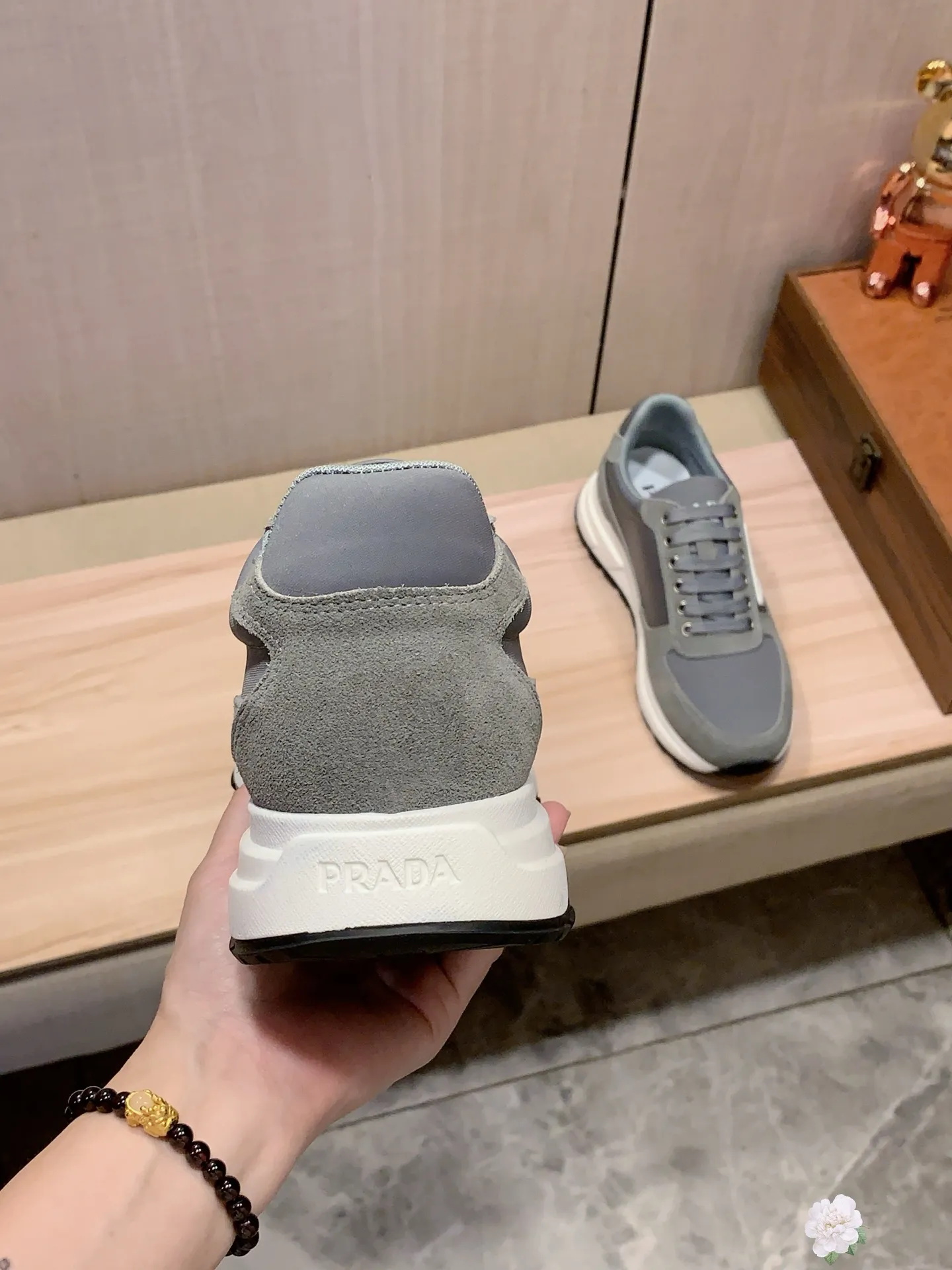 Men's Men's Shoes💰420💰💰🎩🎩[Lightning][Lightning] "PRADA*" The latest and most popular casual shoes, top brand [seduce] luxury~purchase, top~quality. [Strong] The upper is made of imported breathable cowhide with material ➕ breathable sheepskin feet (•) and fine workmanship. The original stylish and stylish soft rubber wear-resistant and non-slip outsole is light and comfortable on the feet. The real thing looks better when photographed. 085: code: 38-44, 3️⃣ colors selected
